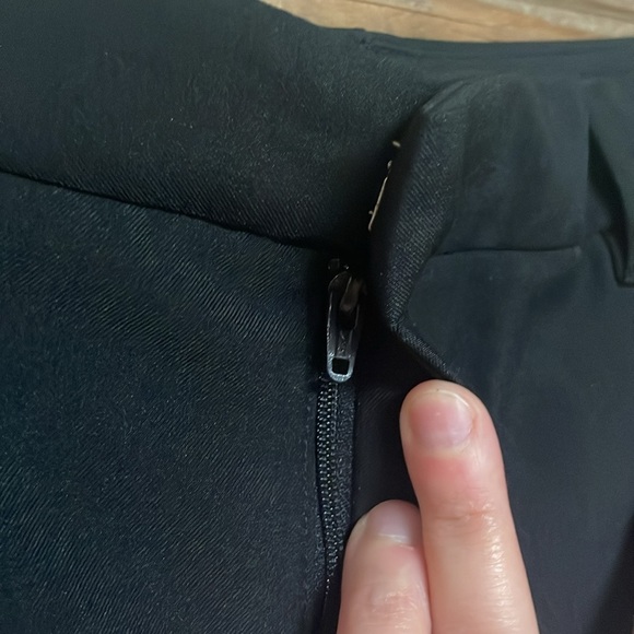 Banana Republic size 4 Black Bootcut Fit Lightweight Mid-rise Dress Pants - Picture 5 of 10